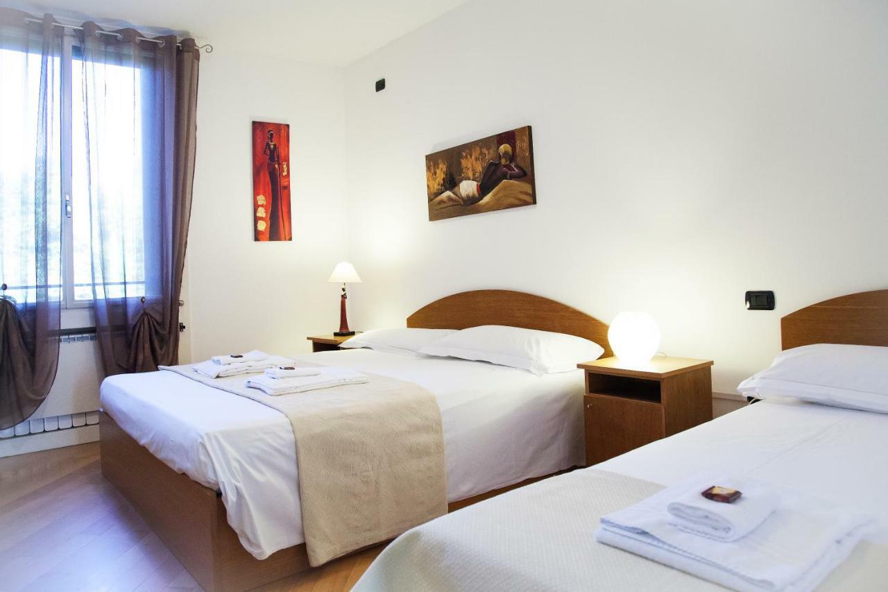 B&B Botton D'Oro Basiglio Exterior photo
